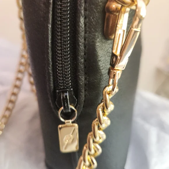 Authentic black Gucci crossbody